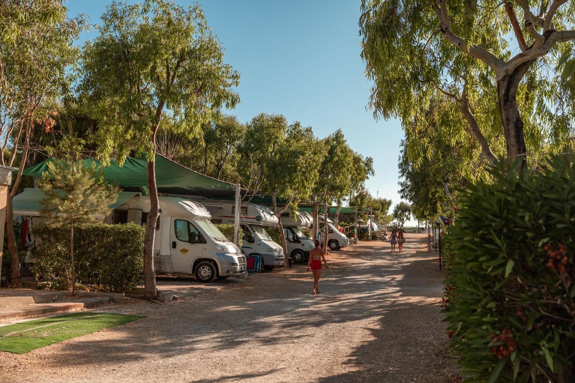 Residence Camping Atlantide Monopoli Zewnętrze zdjęcie
